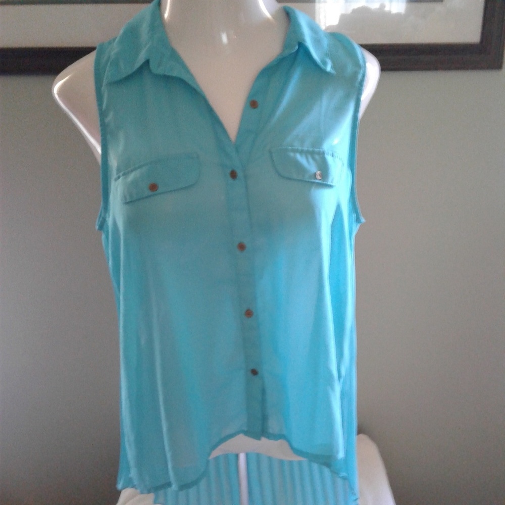 👀 Eyelash Cuture HI-Lo Button Down  👀